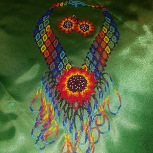 Hand made artesanal Mexican necklace with earrings